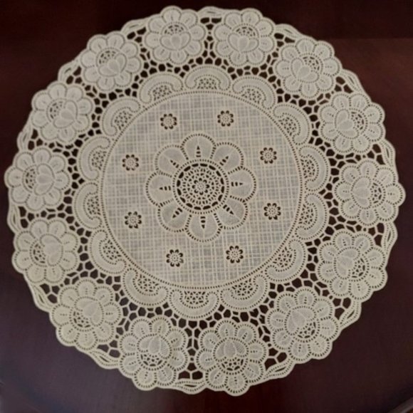 NEW Vintage Gold Metallic Vinyl Round Placemats Set of 4 - Picture 3 of 4